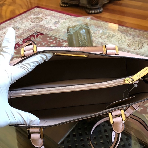 Authentic Michael kors Adele handbag&wallet set - Picture 8 of 8